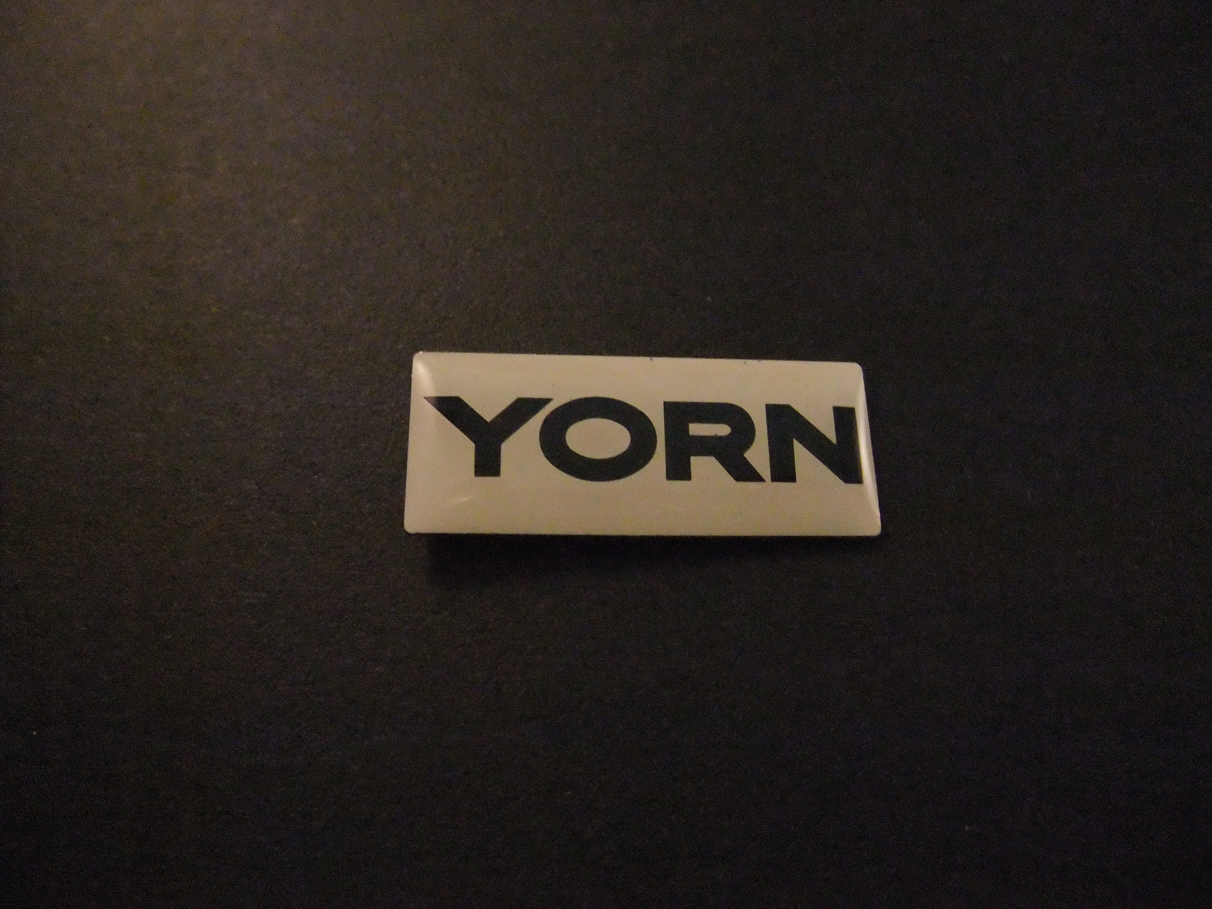 Yorn kleding merk logo